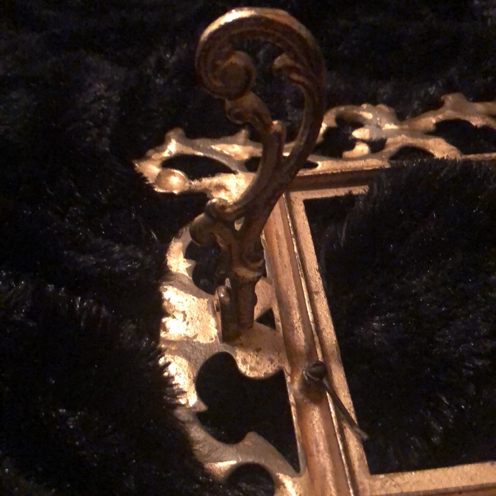Victorian Rococo Style Brass Picture Frame - Picture 4 of 7